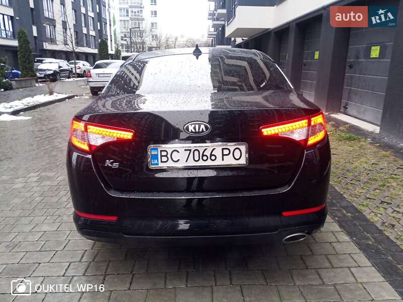 Седан Kia K5 2013 в Ивано-Франковске
