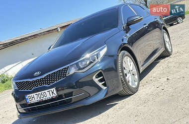 Седан Kia K5 2015 в 