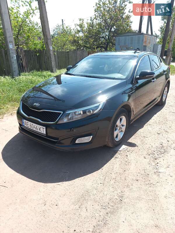Седан Kia K5 2015 в 
