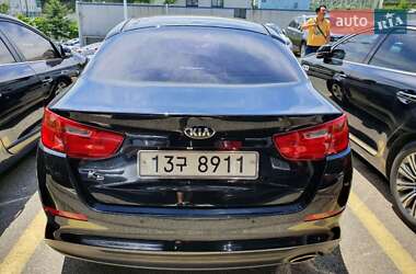 Седан Kia K5 2015 в 