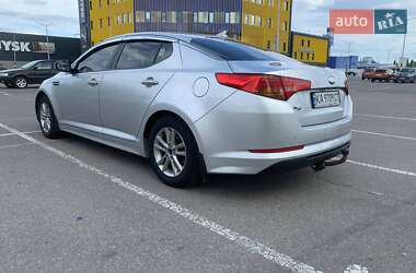 Седан Kia K5 2013 в 