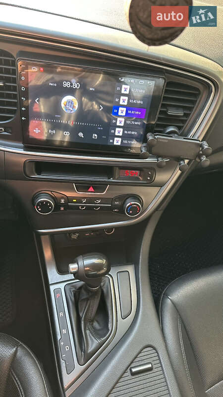 Седан Kia K5 2013 в Кременчуге