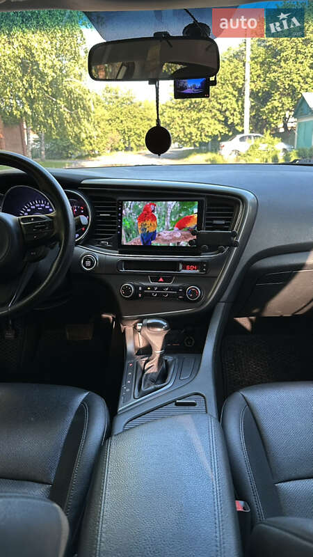 Седан Kia K5 2013 в Кременчуге