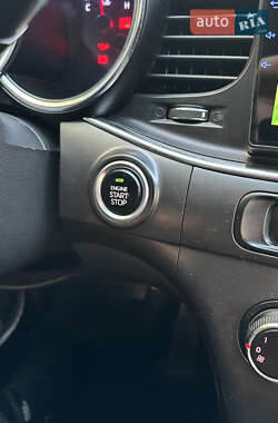 Седан Kia K5 2013 в 