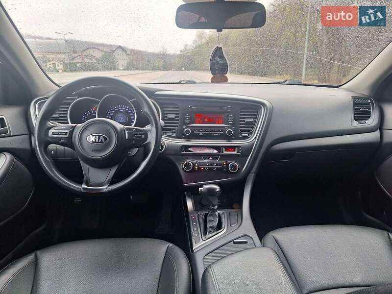 Седан Kia K5 2015 в Дніпрі