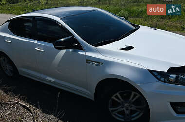Седан Kia K5 2012 в 