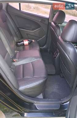 Седан Kia K5 2014 в 
