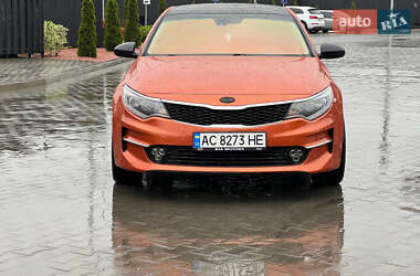 Седан Kia K5 2017 в Луцке