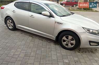 Седан Kia K5 2012 в 