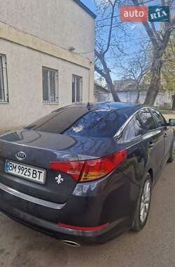 Седан Kia K5 2011 в 