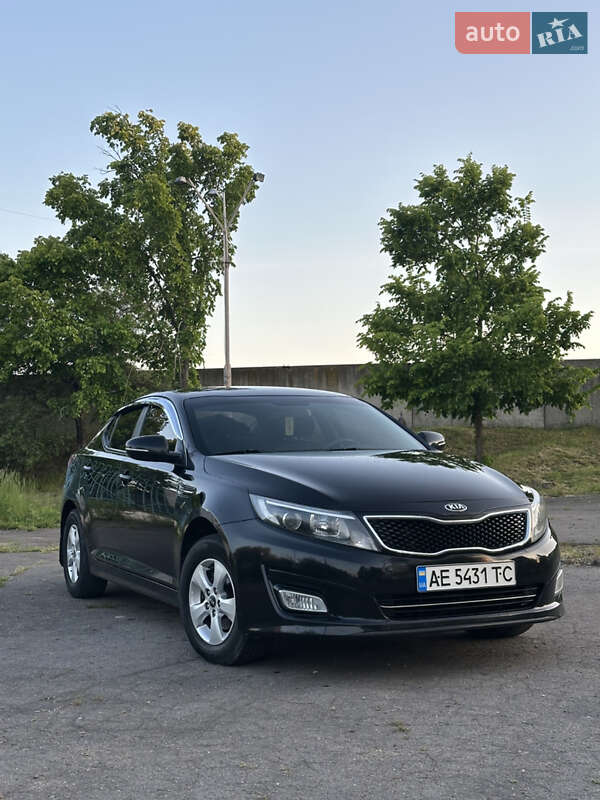 Седан Kia K5 2013 в 