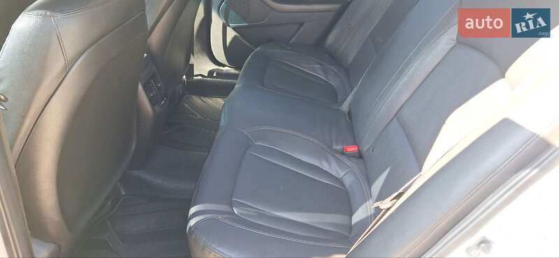 Седан Kia K5 2015 в Тернополе