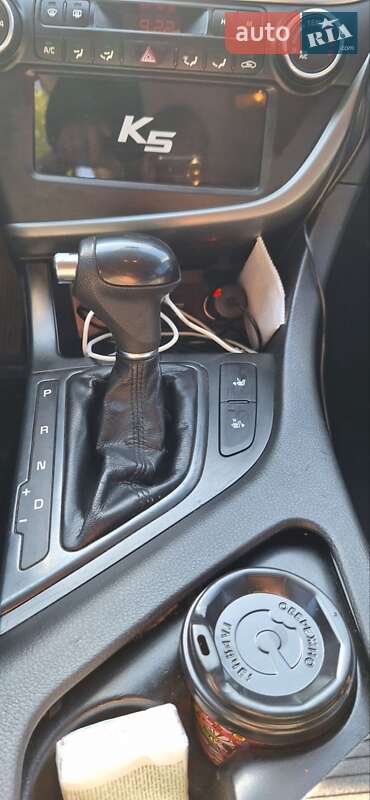 Седан Kia K5 2015 в Тернополе