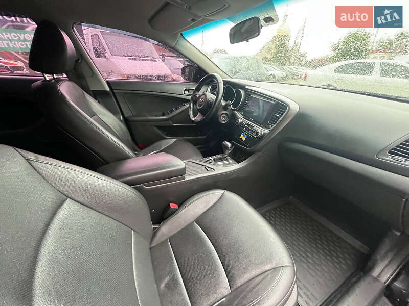 Седан Kia K5 2014 в Кривом Роге