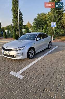 Седан Kia K5 2016 в Киеве