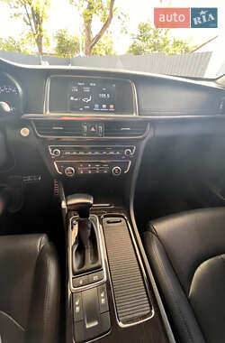 Седан Kia K5 2016 в 