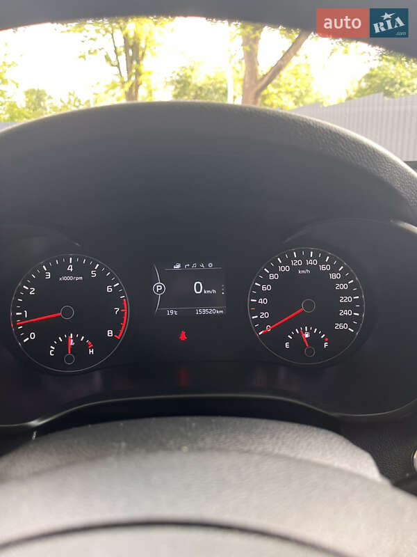 Седан Kia K5 2016 в Луцке