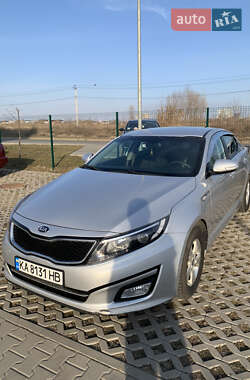 Седан Kia K5 2015 в 