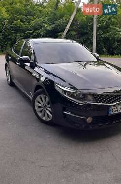 Седан Kia K5 2016 в 