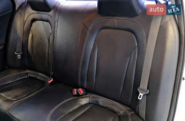 Седан Kia K5 2013 в 
