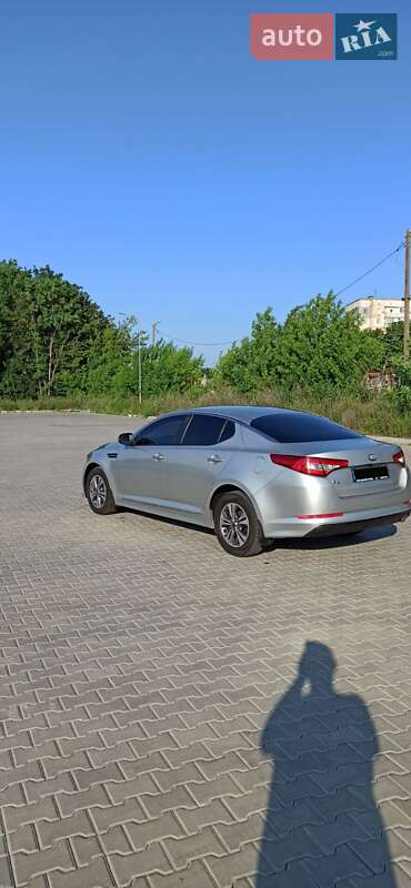Седан Kia K5 2012 в Полтаве