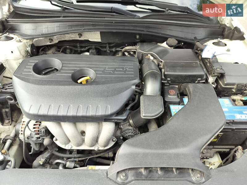 Седан Kia K5 2016 в Одессе