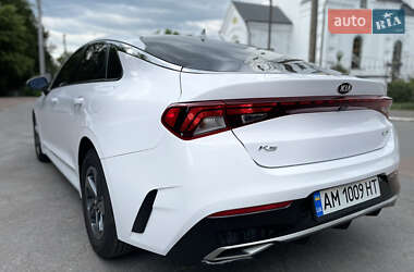 Седан Kia K5 2021 в 
