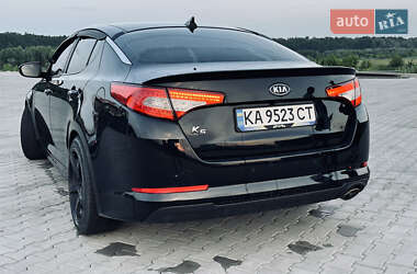 Седан Kia K5 2010 в 