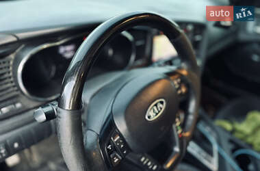 Седан Kia K5 2010 в 
