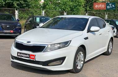Седан Kia K5 2011 в Виннице