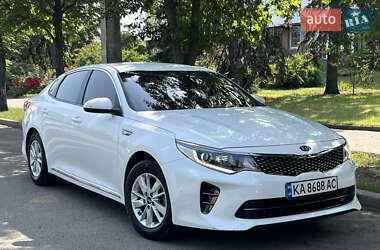 Седан Kia K5 2017 в Киеве