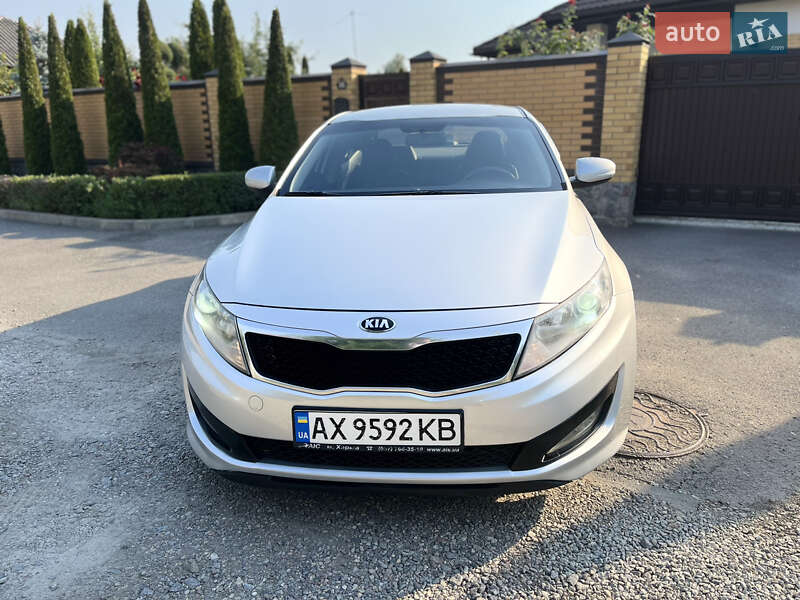 Седан Kia K5 2012 в Харькове
