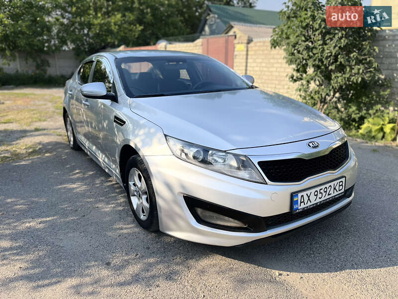 Седан Kia K5 2012 в Харькове