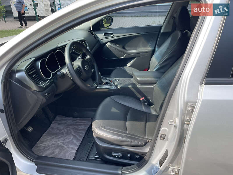 Седан Kia K5 2015 в Києві