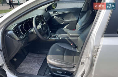 Седан Kia K5 2015 в 