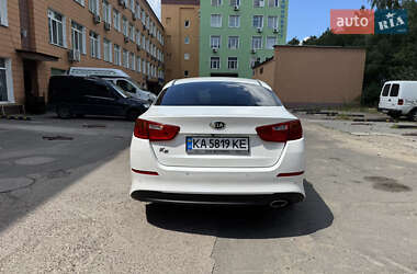 Седан Kia K5 2013 в 