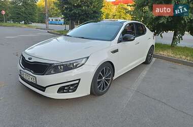 Седан Kia K5 2014 в 