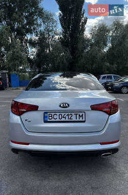 Седан Kia K5 2012 в 