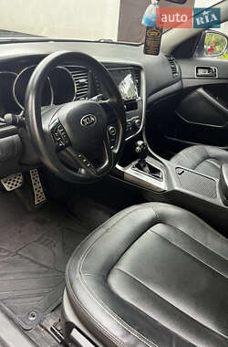 Седан Kia K5 2012 в 