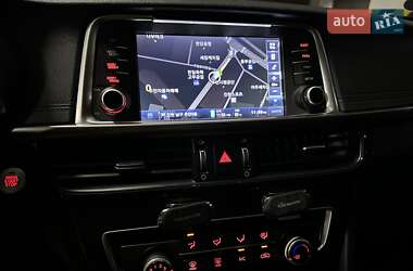 Седан Kia K5 2015 в 