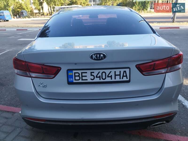 Седан Kia K5 2016 в Николаеве