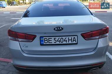 Седан Kia K5 2016 в 