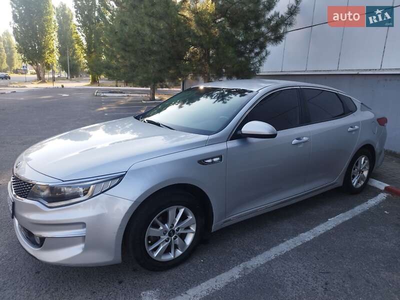 Седан Kia K5 2016 в Николаеве