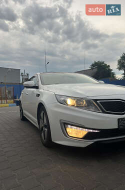 Седан Kia K5 2012 в 