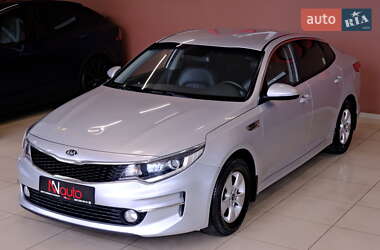 Седан Kia K5 2016 в 