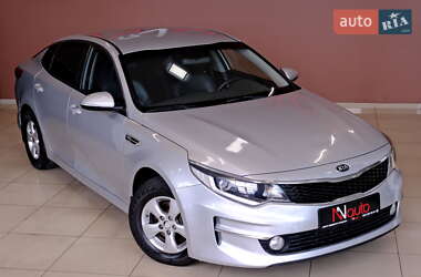 Седан Kia K5 2016 в 