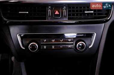 Седан Kia K5 2016 в 