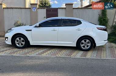 Седан Kia K5 2012 в 