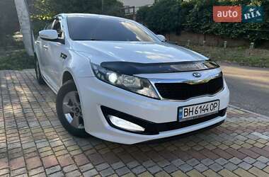 Седан Kia K5 2012 в Одессе
