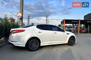 Седан Kia K5 2011 в 